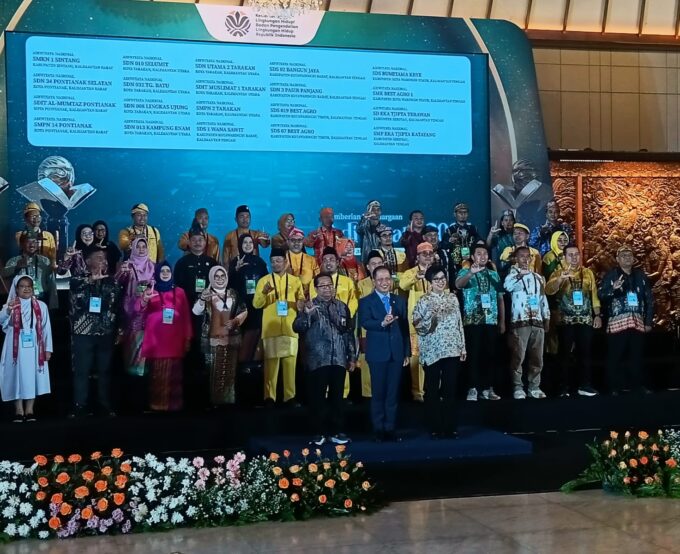 SDIT Muslimat 1 Tarakan Raih Penghargaan Sekolah Adiwiyata Nasional 2025